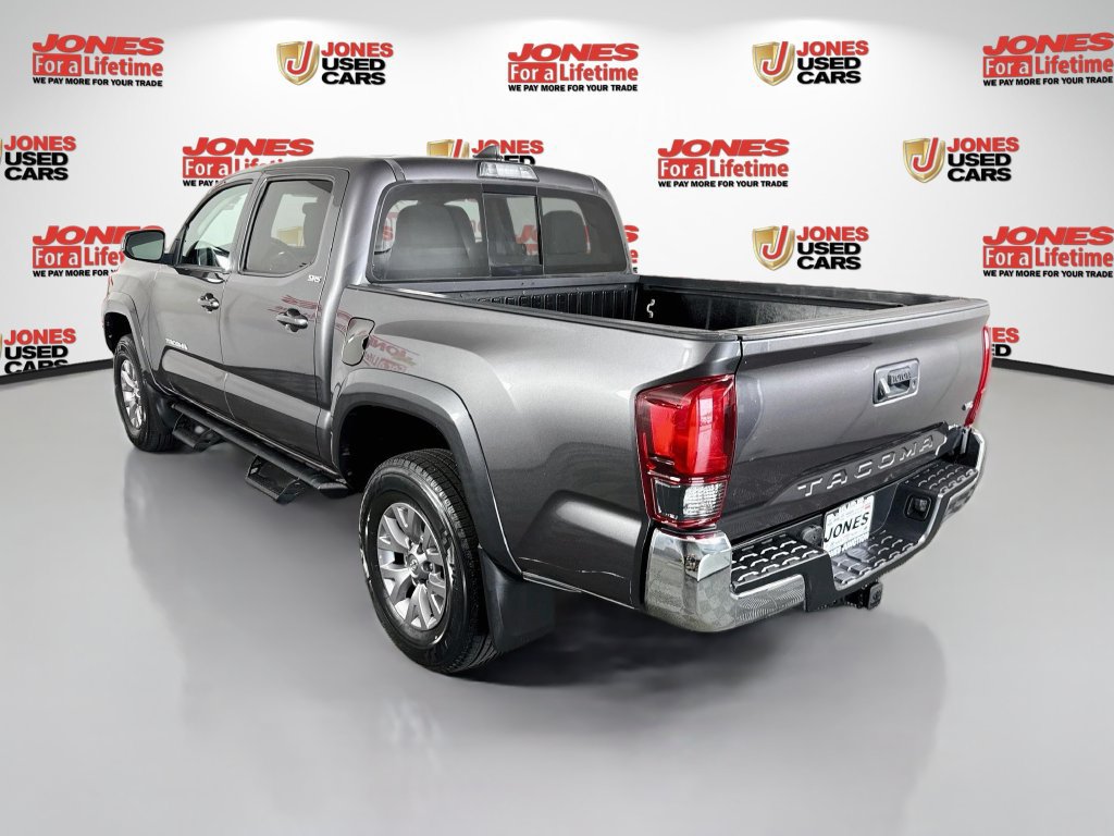 Used 2019 Toyota Tacoma SR5 RWD image 2