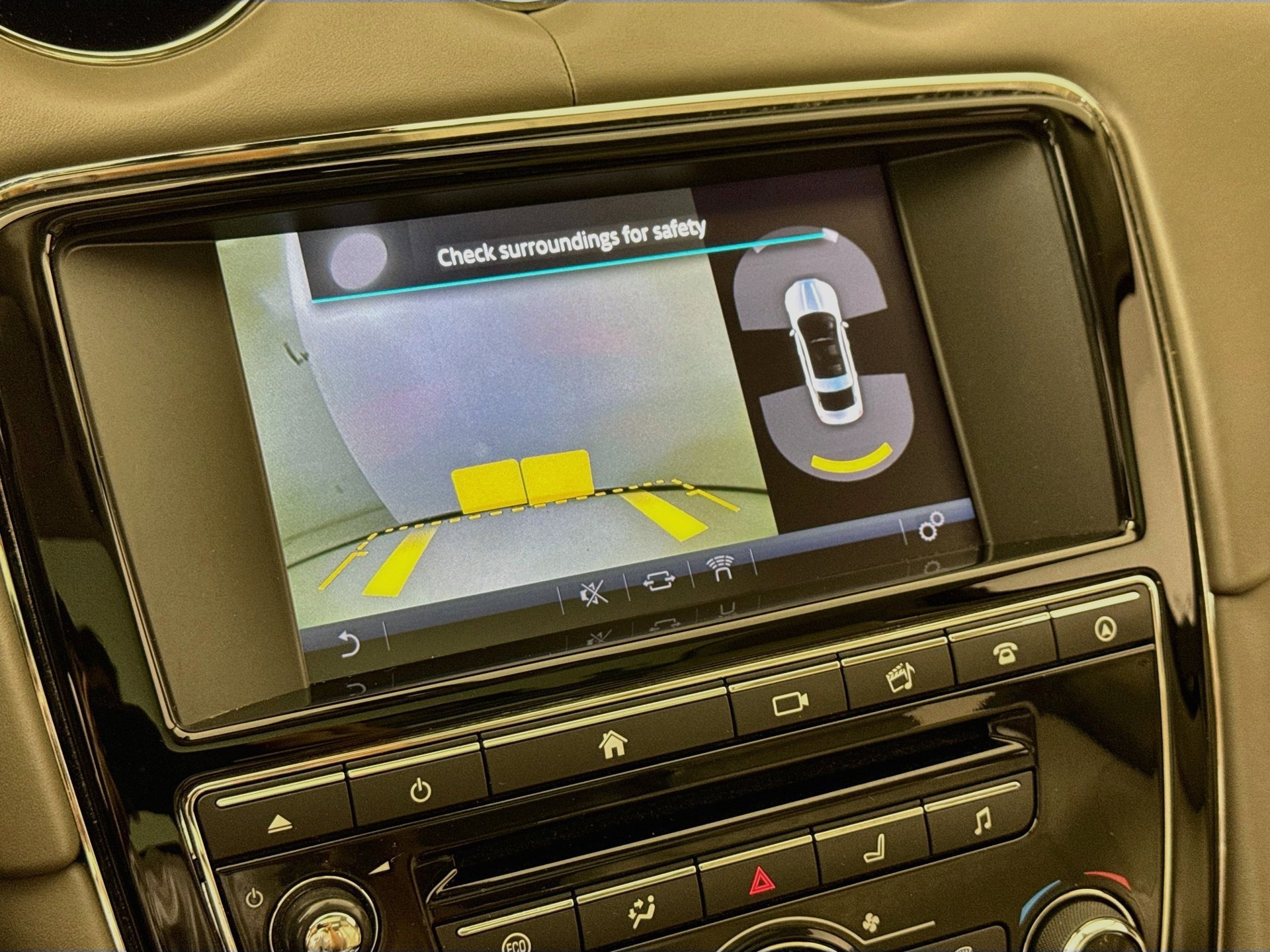 Used 2017 Jaguar XJ L Portfolio RWD image 14