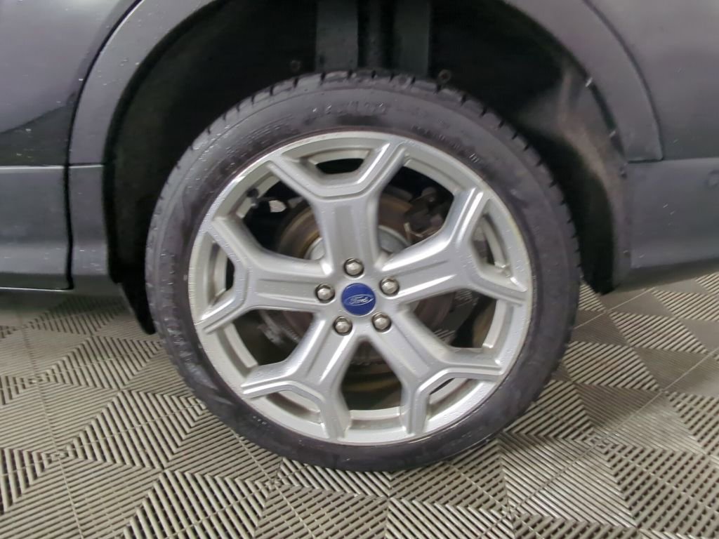 Used 2019 Ford Escape Titanium AWD/4WD image 12