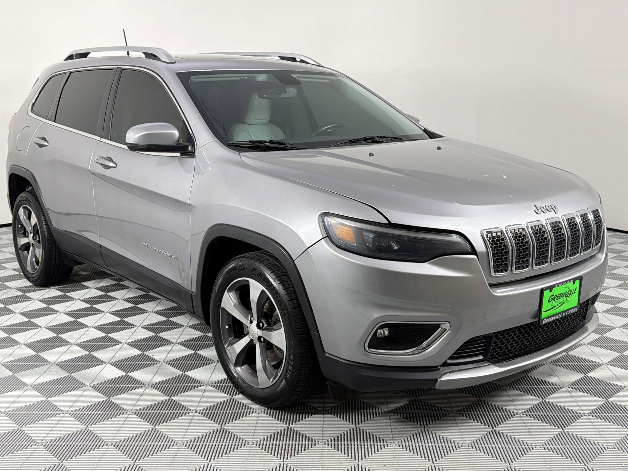 Used 2019 Jeep Cherokee Limited FWD image 7