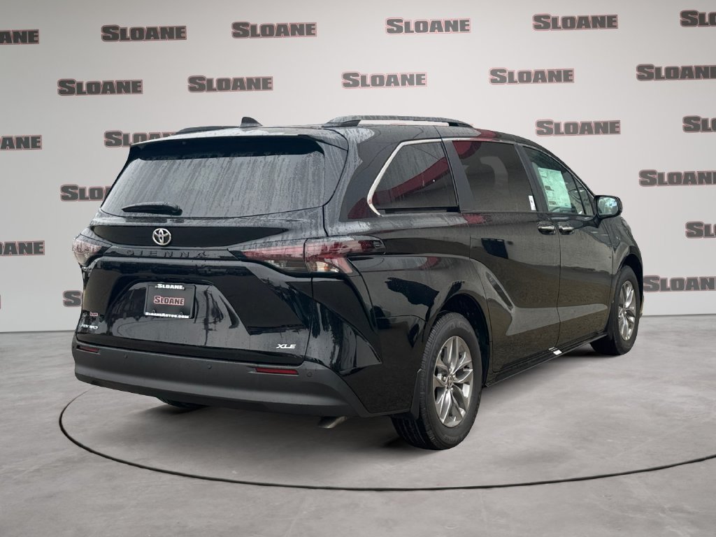 New 2026 Toyota Sienna XLE AWD/4WD image 5