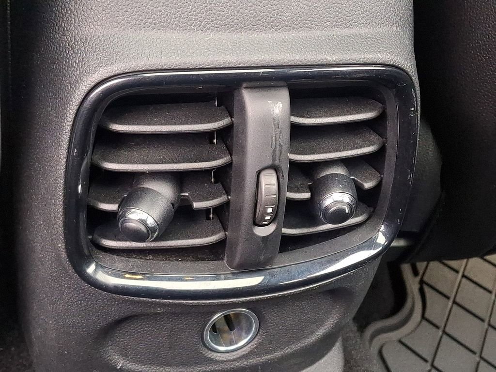 Used 2017 MINI Cooper Clubman S image 11