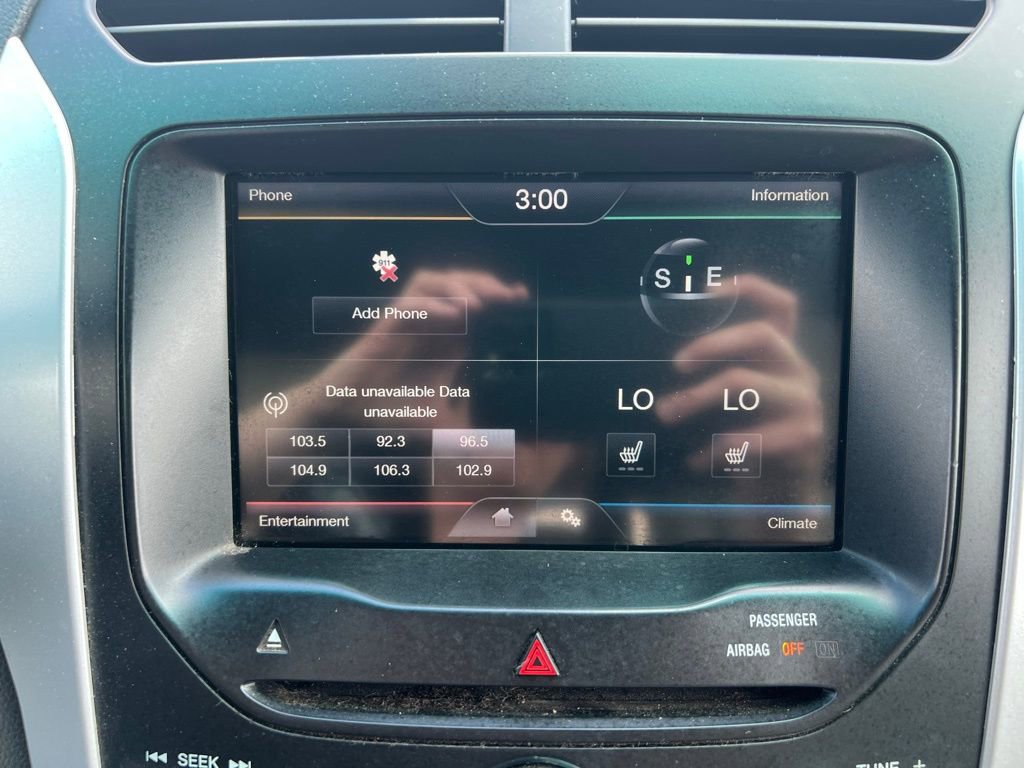 Used 2015 Ford Explorer XLT w/ Equipment Group 202A AWD/4WD image 27