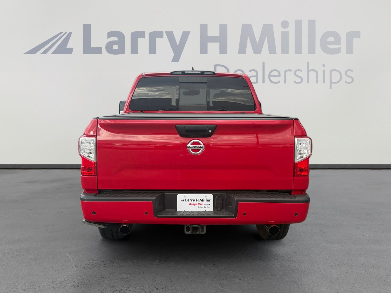 Used 2022 Nissan Titan SV w/ SV Convenience Package RWD image 4