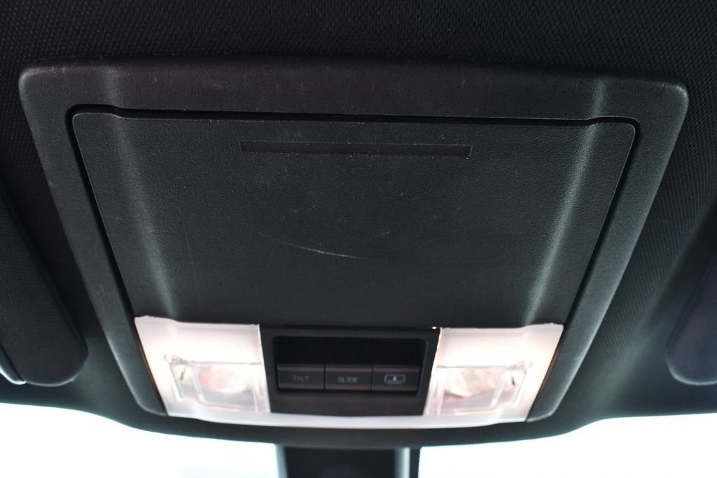 Used 2019 Ford Explorer Platinum AWD/4WD image 34