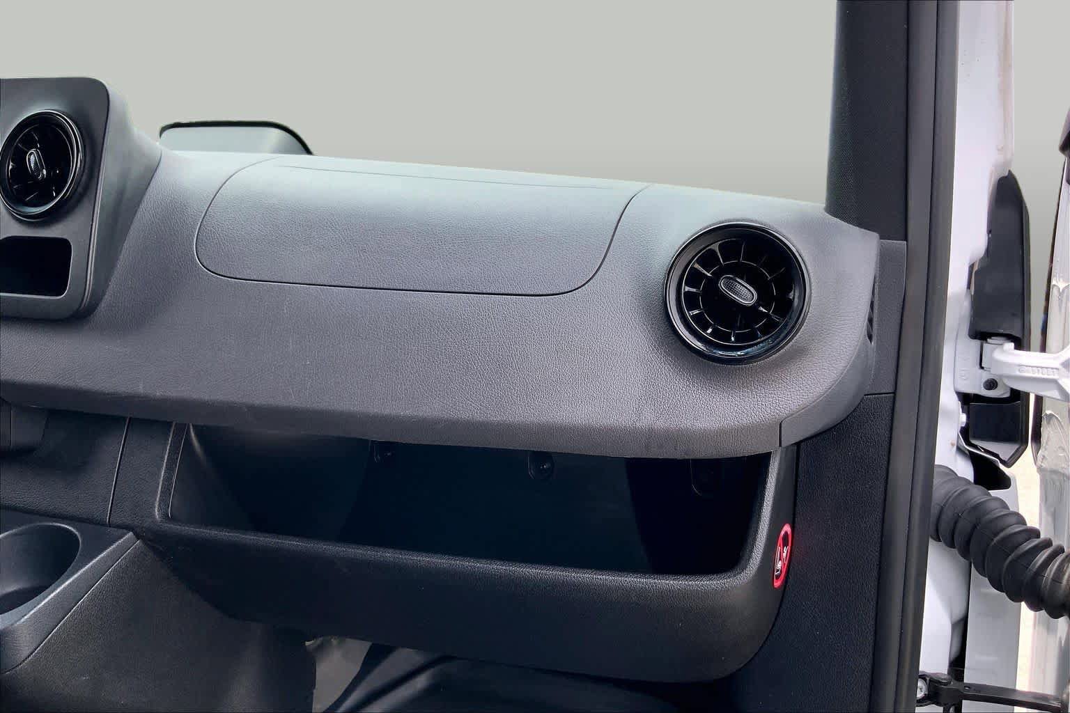 Used 2025 Mercedes-Benz Sprinter 2500 image 18