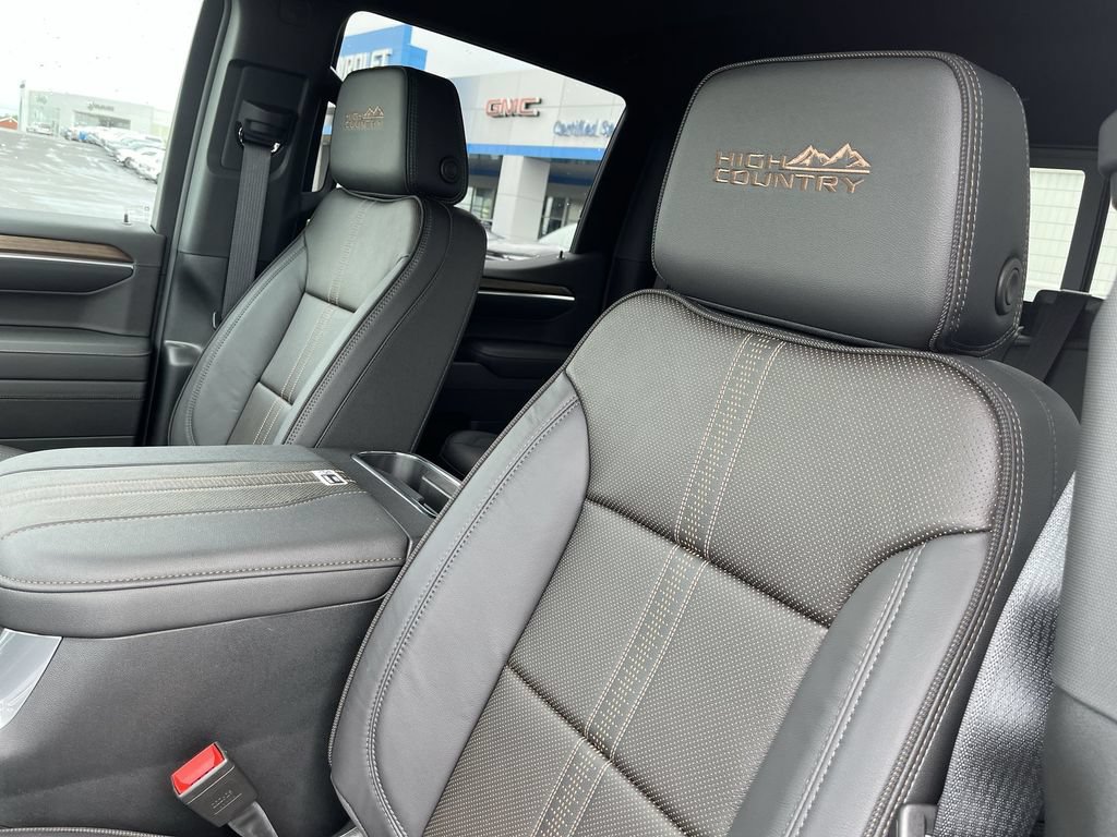 New 2026 Chevrolet Silverado 1500 High Country w/ High Country Premium Package AWD/4WD image 11