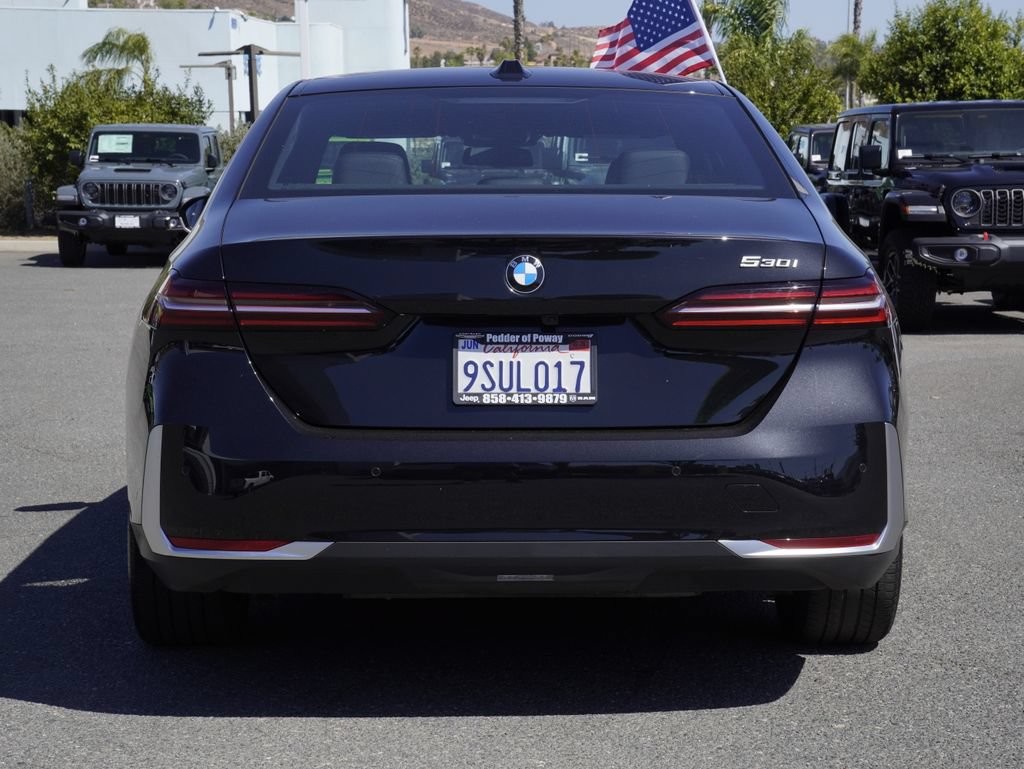 Used 2026 BMW 530i w/ Premium Package RWD image 5