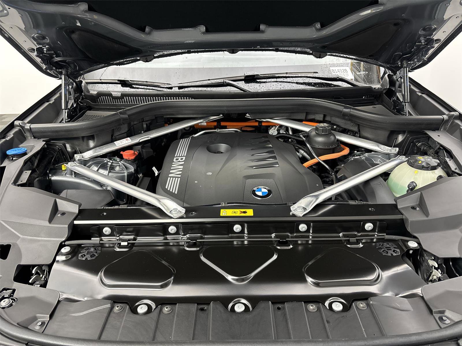 New 2026 BMW X5 xDrive50e w/ Climate Comfort Package image 20