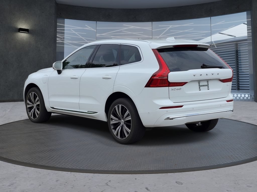 Used 2023 Volvo XC60 T8 Ultimate AWD/4WD image 3