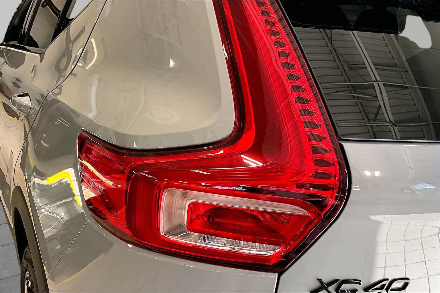 New 2026 Volvo XC40 B5 Ultra w/ Protection Package Premier AWD/4WD image 5
