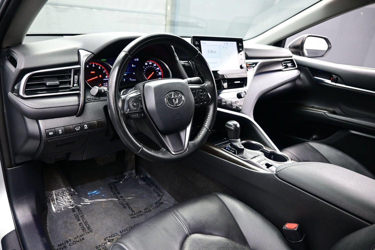 Used 2023 Toyota Camry XSE FWD image 13