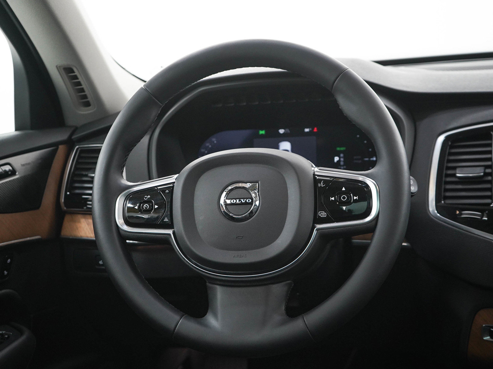 Used 2023 Volvo XC90 T8 Plus w/ Protection Package Premier AWD/4WD image 19