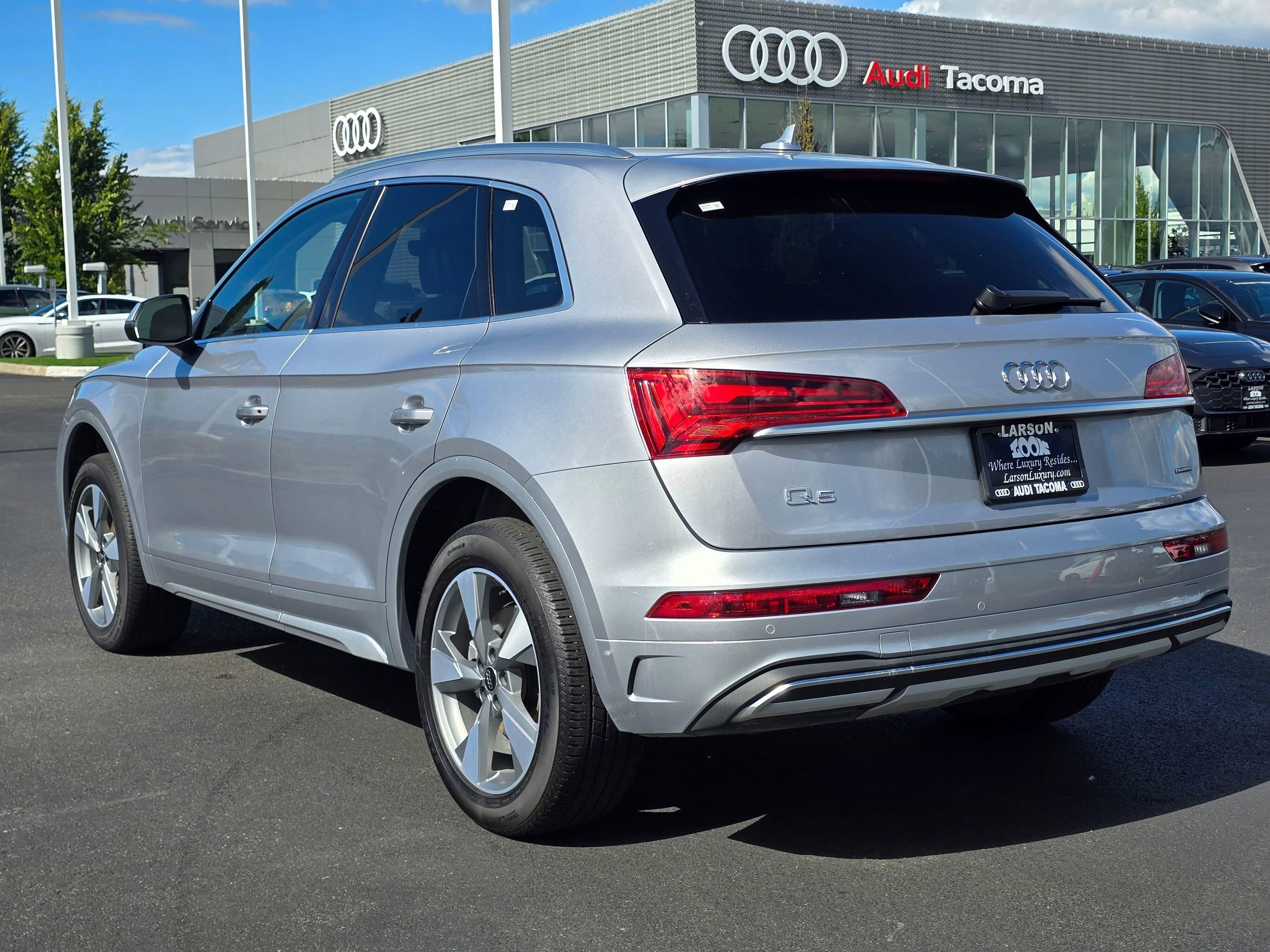 Used 2024 Audi Q5 2.0T Premium AWD/4WD image 3