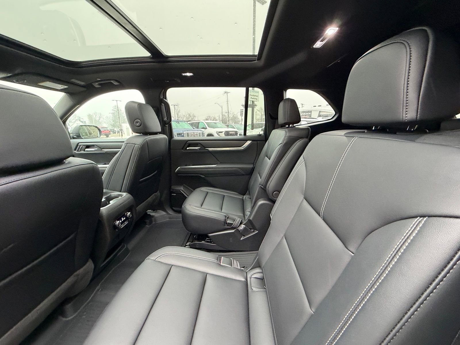 New 2026 GMC Acadia Elevation image 5