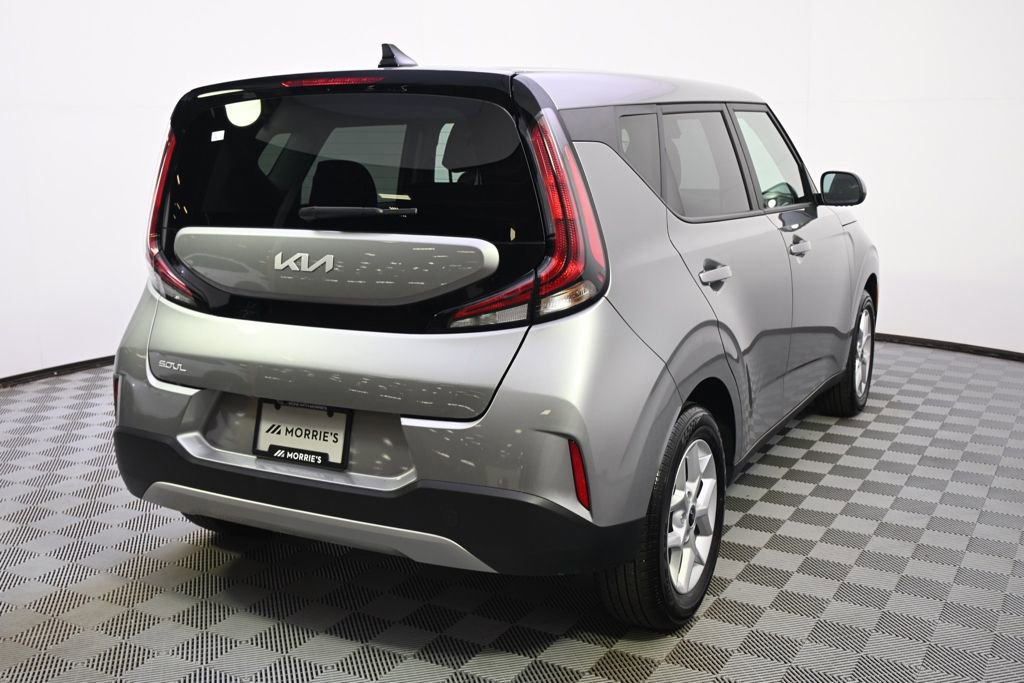 Used 2025 Kia Soul LX w/ LX Technology Package FWD image 6