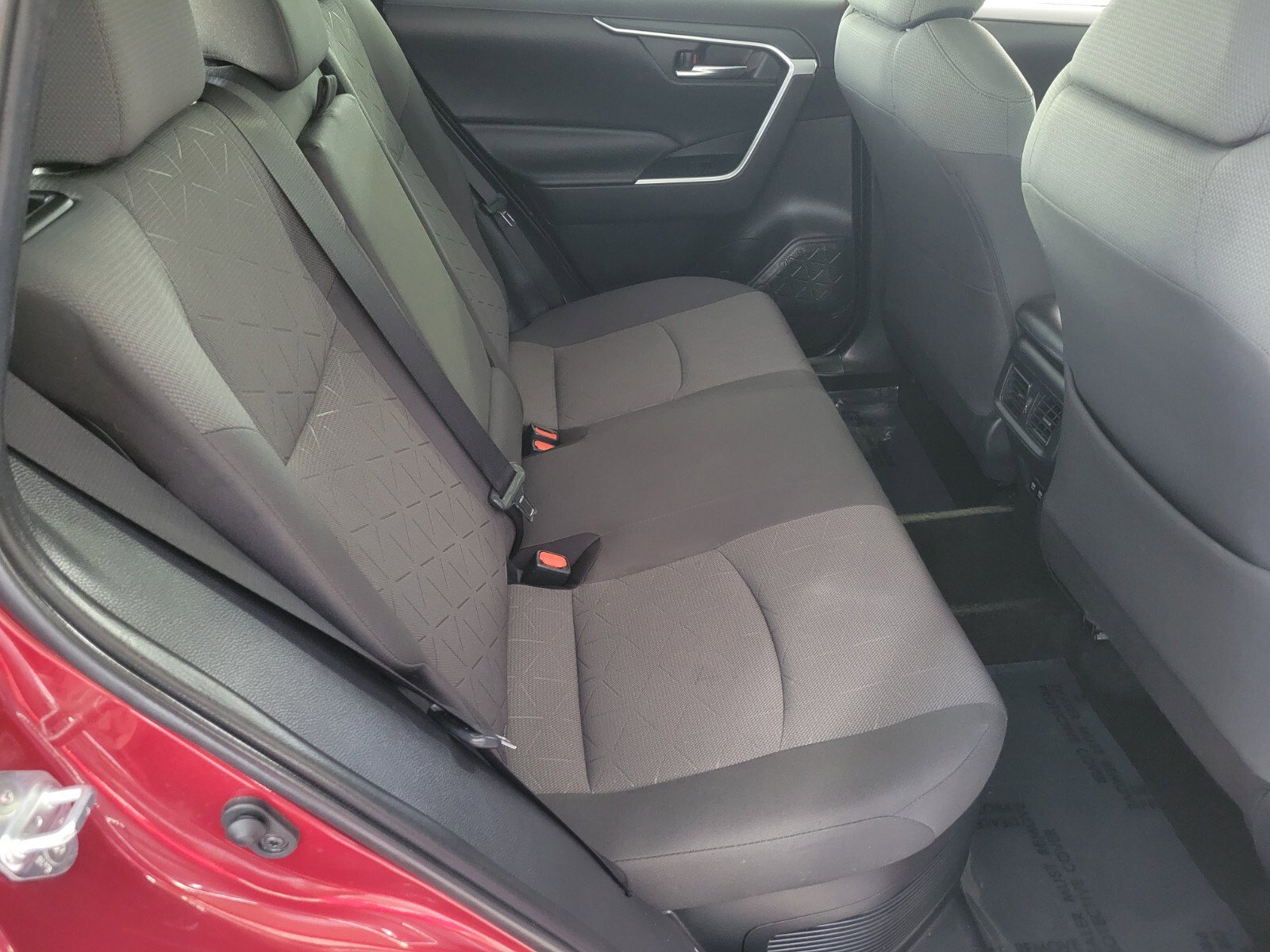 Used 2020 Toyota RAV4 XLE w/ XLE Grade Weather Package image 15