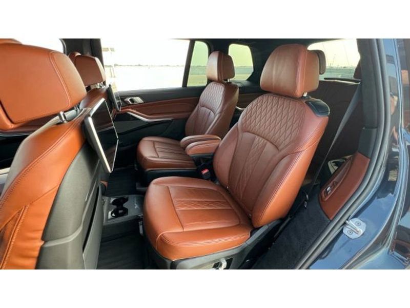 Used 2020 BMW X7 M50i image 33