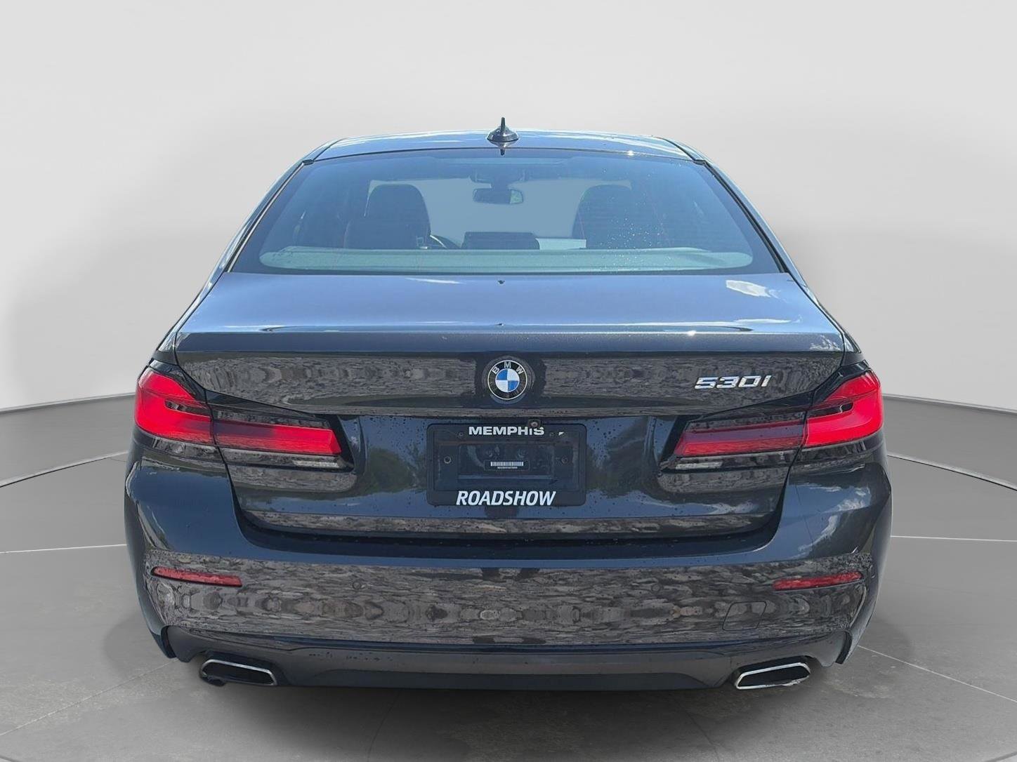 Used 2021 BMW 530i w/ Luxury Seating Package RWD image 3