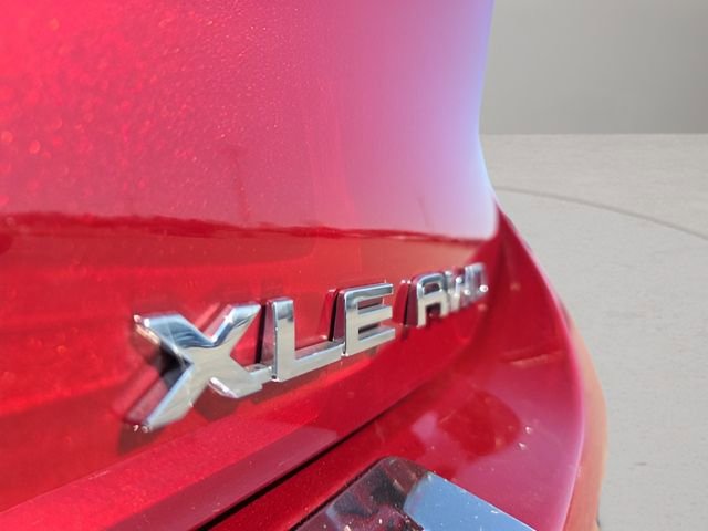 Used 2022 Toyota Highlander XLE image 18