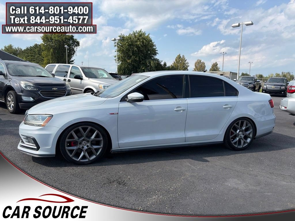 Used 2017 Volkswagen Jetta GLI FWD image 9