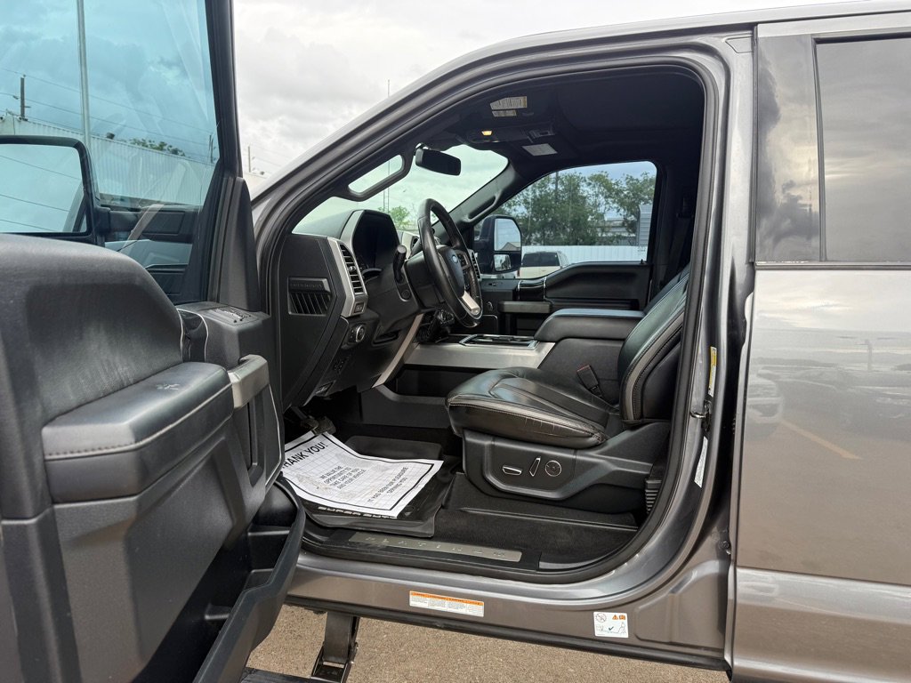 Used 2021 Ford F450 Platinum w/ FX4 Off-Road Package image 6