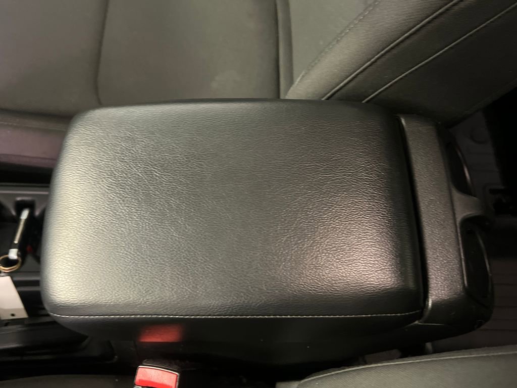 Used 2023 Jeep Wrangler Unlimited Sport AWD/4WD image 32