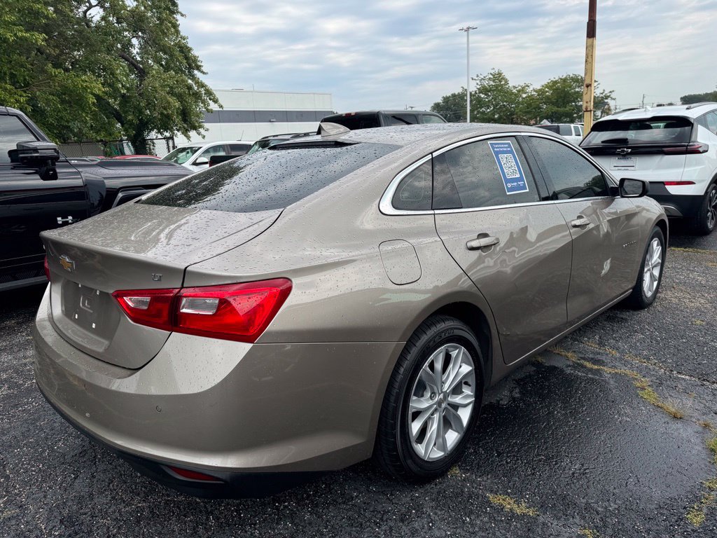 Used 2024 Chevrolet Malibu LT FWD image 3
