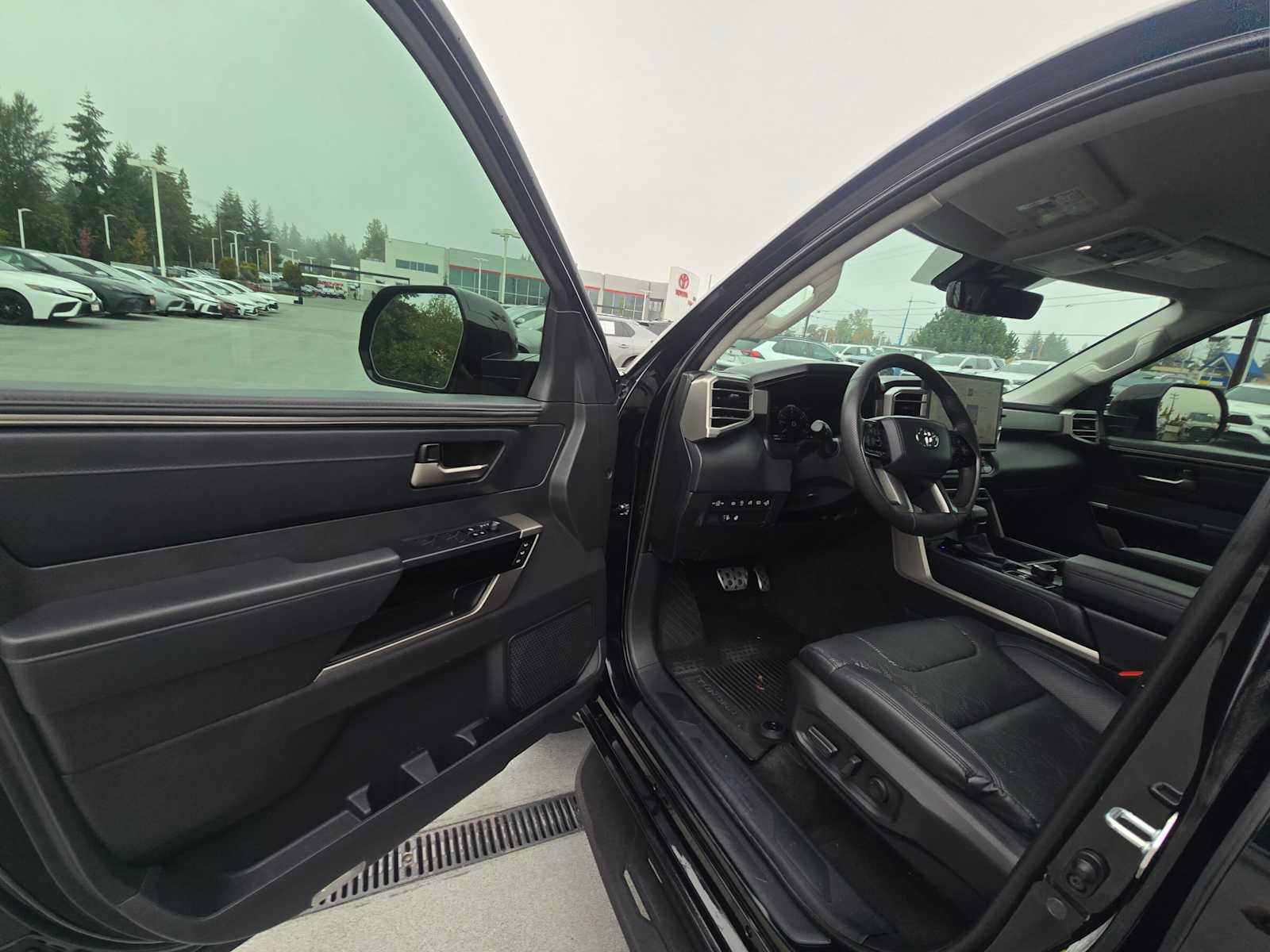 Used 2024 Toyota Tundra Limited w/ TRD Off-Road Package AWD/4WD image 20