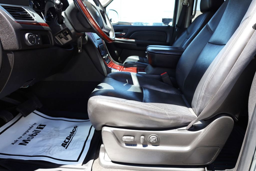 Used 2008 Cadillac Escalade AWD image 11