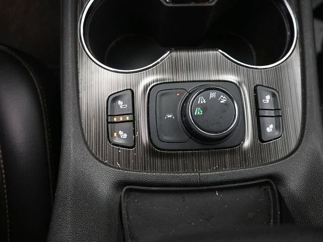 Used 2023 GMC Acadia SLT image 29