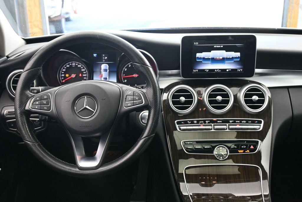 Used 2018 Mercedes-Benz C 300 4MATIC Sedan image 11