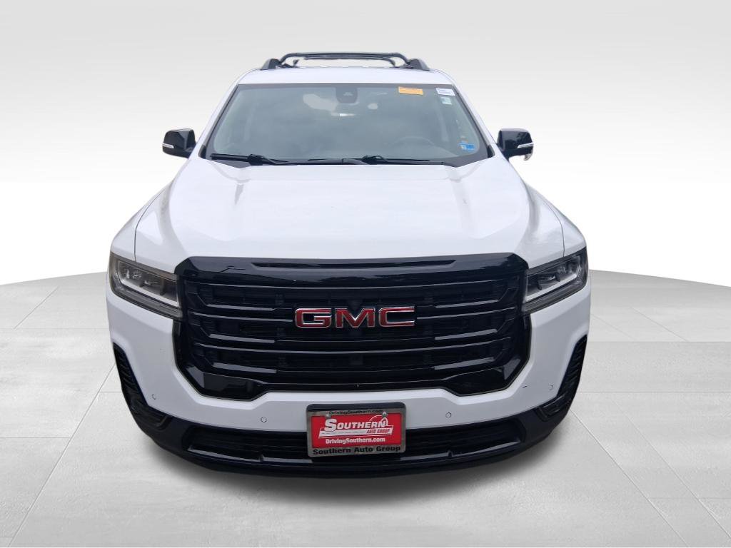 Used 2022 GMC Acadia SLE w/ Driver Convenience Package FWD image 2