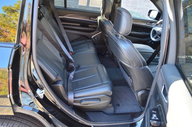 Used 2023 Jeep Grand Cherokee L Overland image 38