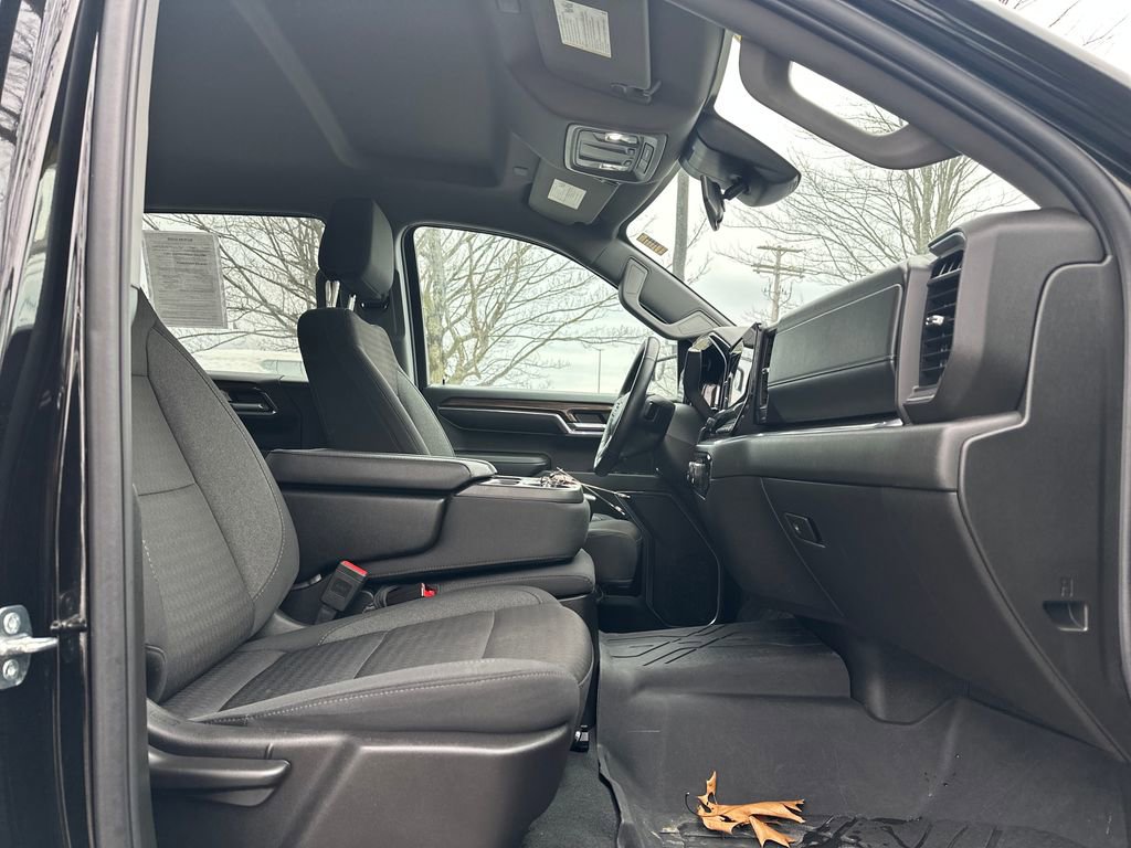 Used 2024 Chevrolet Silverado 1500 LT w/ Protection Package image 16