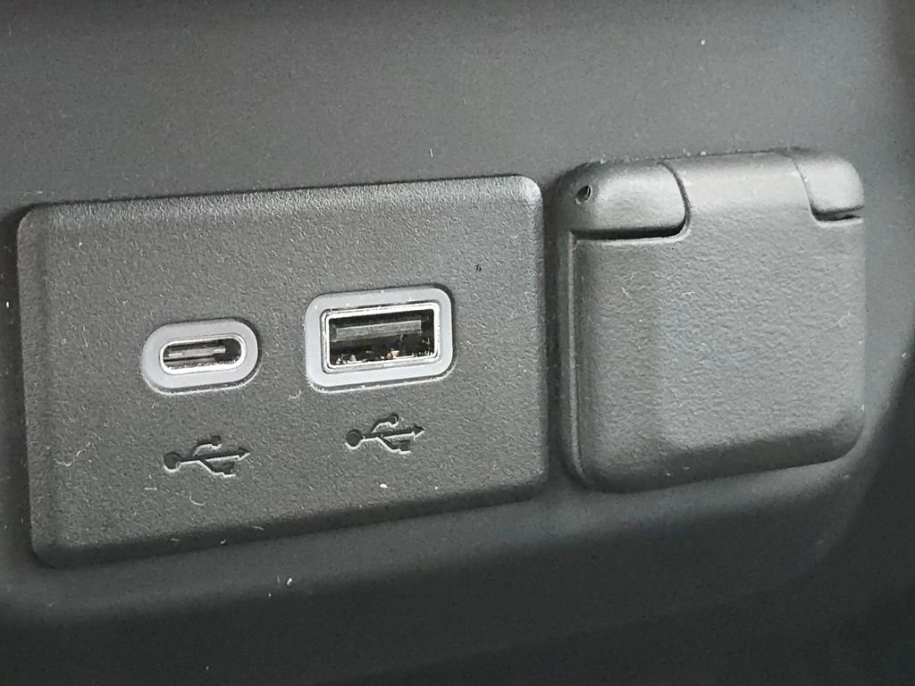 Used 2023 Chevrolet Silverado 1500 Custom Trail Boss w/ LPO, Dark Essentials Package image 8