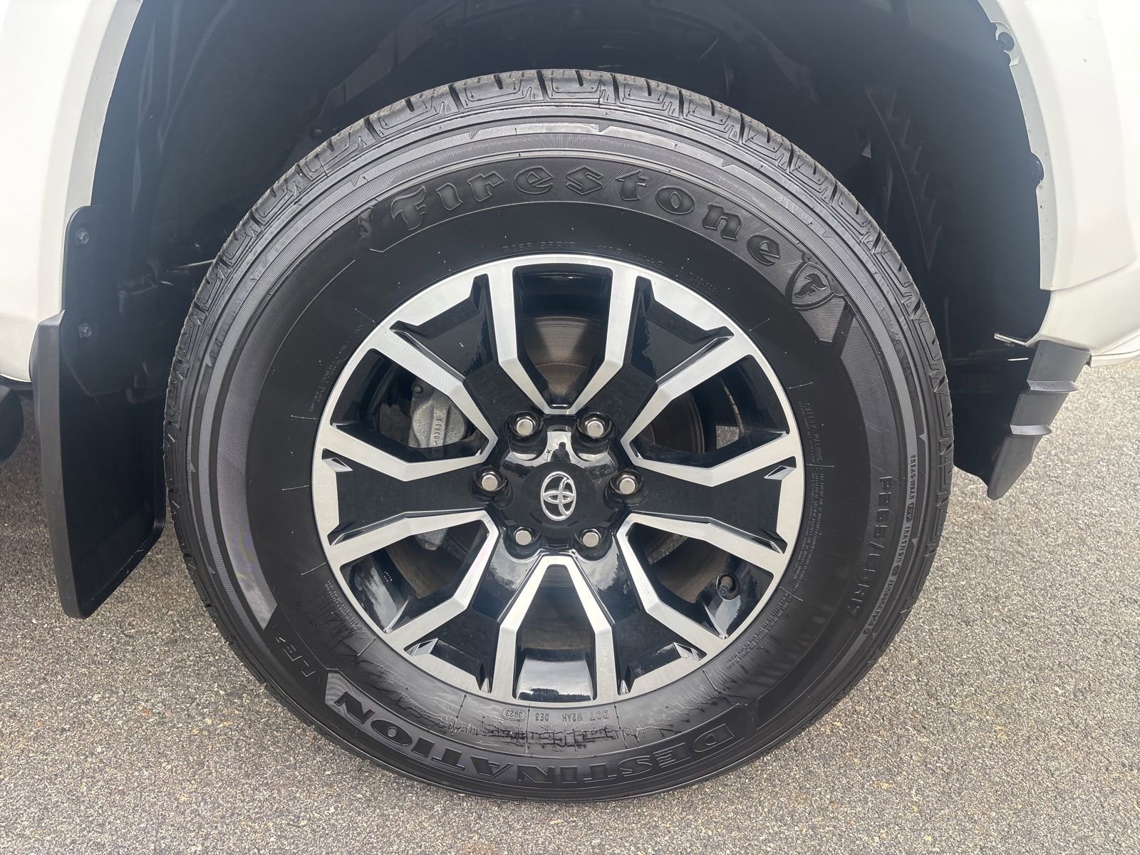 Used 2023 Toyota Tacoma TRD Sport w/ Technology Package image 40