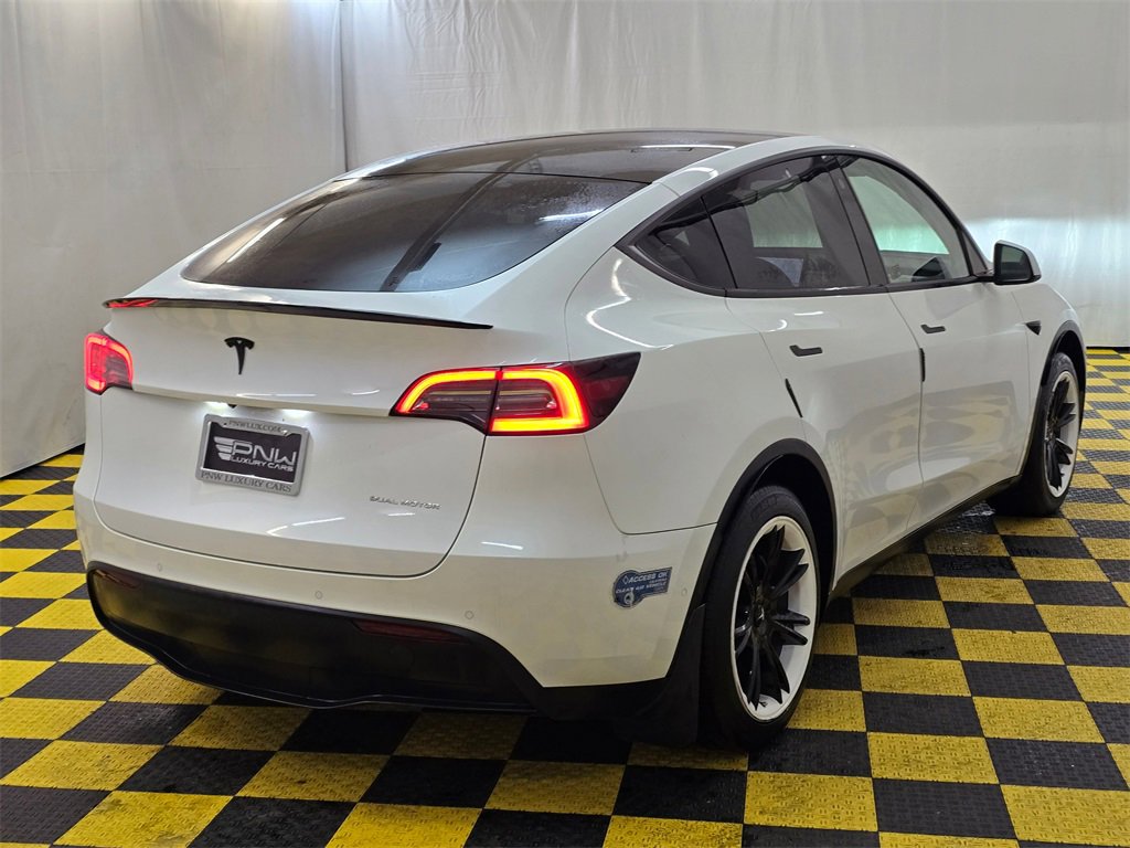 Used 2021 Tesla Model Y Long Range image 3