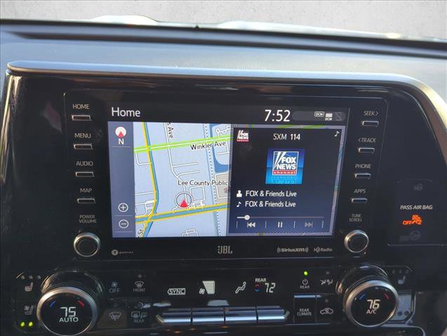 Used 2021 Toyota Highlander Limited FWD image 16