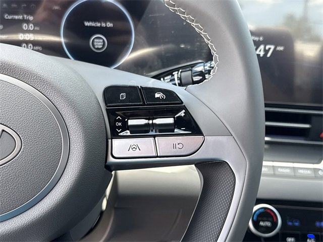 New 2025 Hyundai Elantra SEL image 18