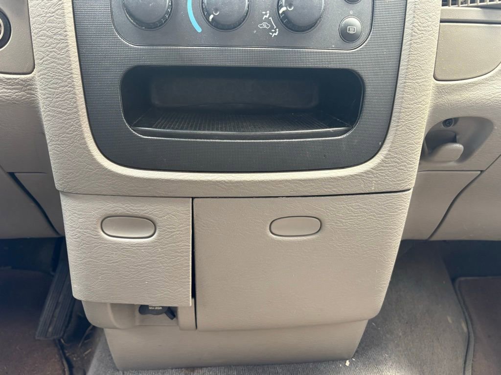 Used 2004 Dodge Ram 1500 Truck SLT image 22