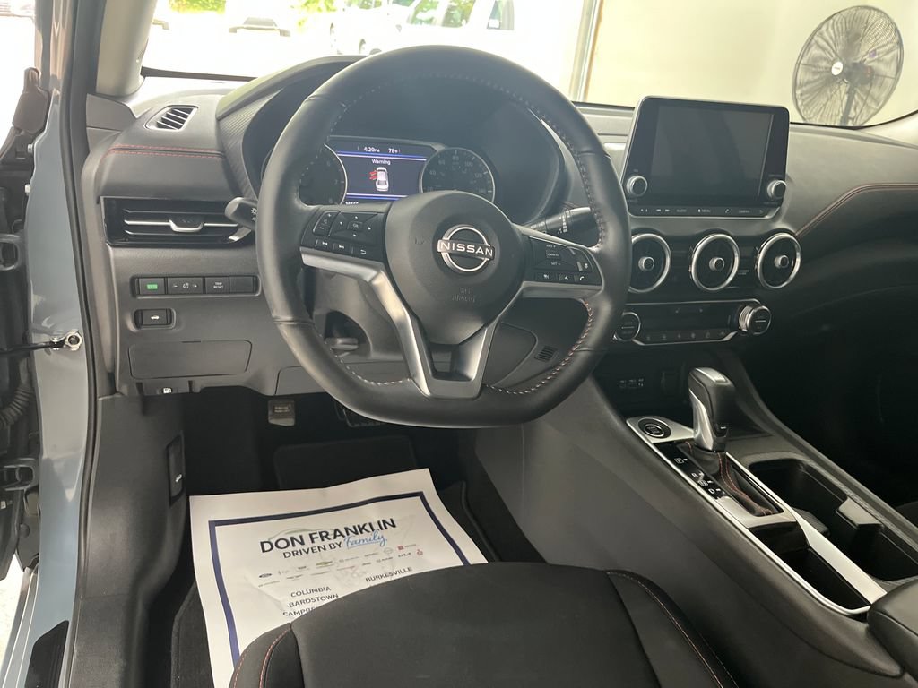 Used 2024 Nissan Sentra SR FWD image 15