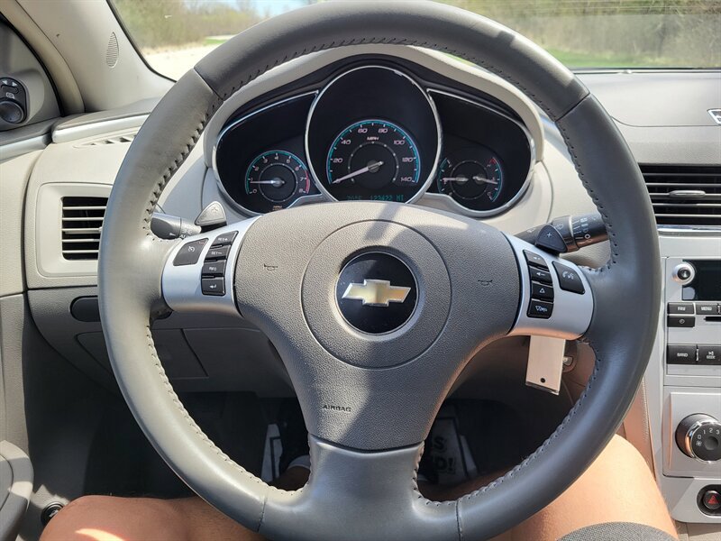 Used 2009 Chevrolet Malibu LT image 16