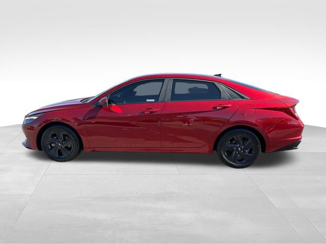 Used 2023 Hyundai Elantra Blue FWD image 4