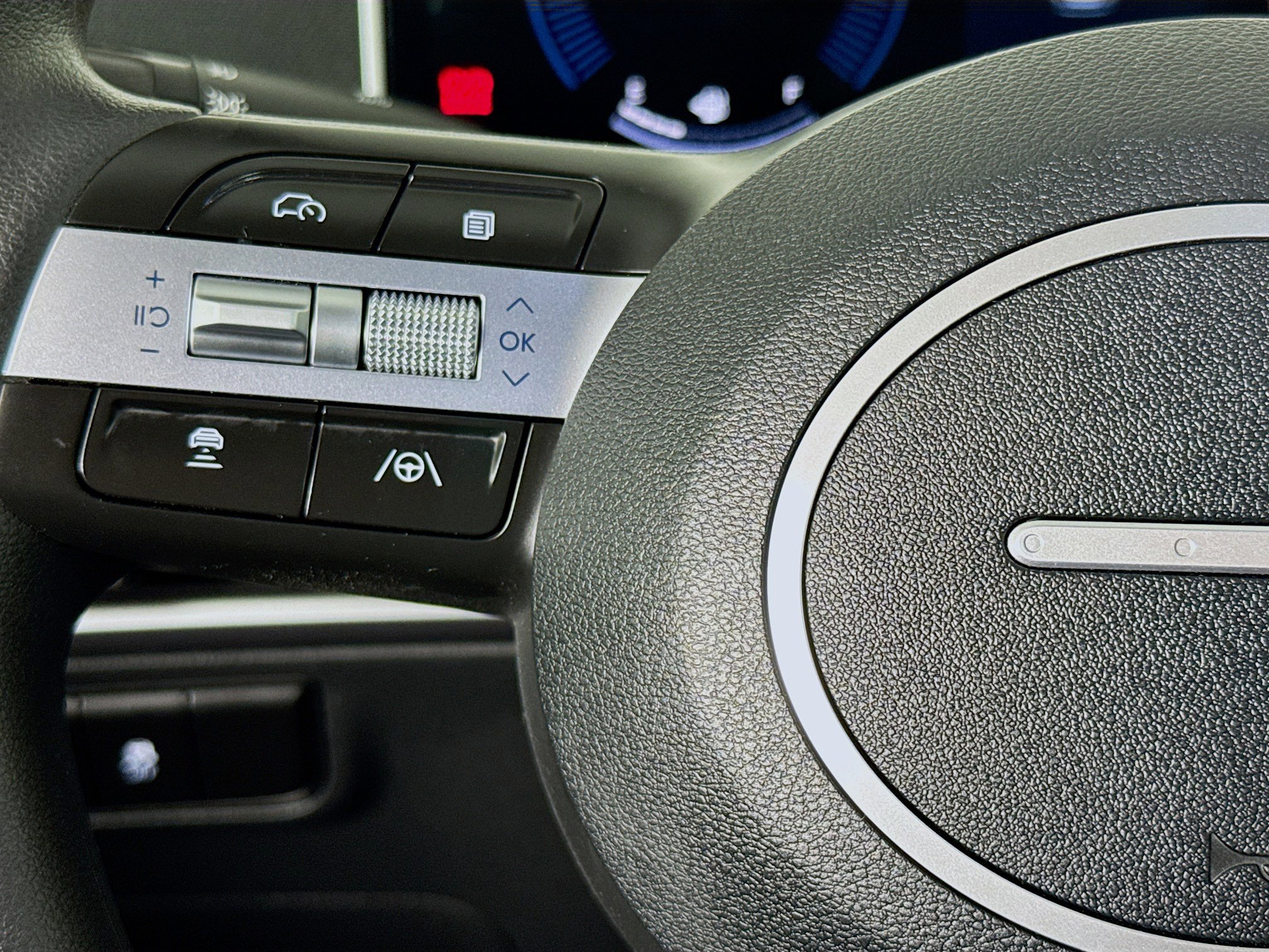 Used 2026 Hyundai Tucson SEL FWD image 13