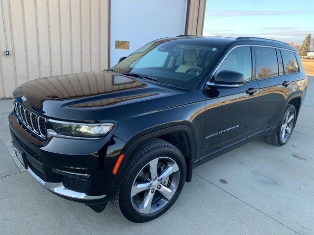 Used 2022 Jeep Grand Cherokee L Limited image 3