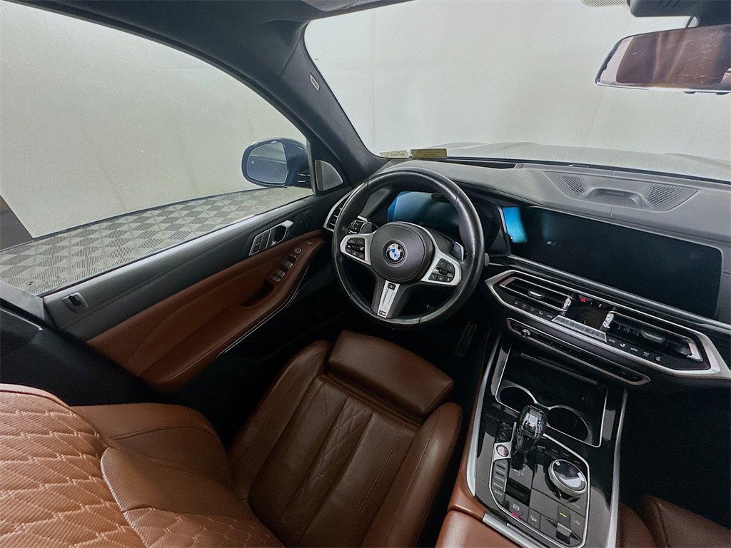 Used 2019 BMW X7 xDrive50i w/ Dynamic Handling Package image 9