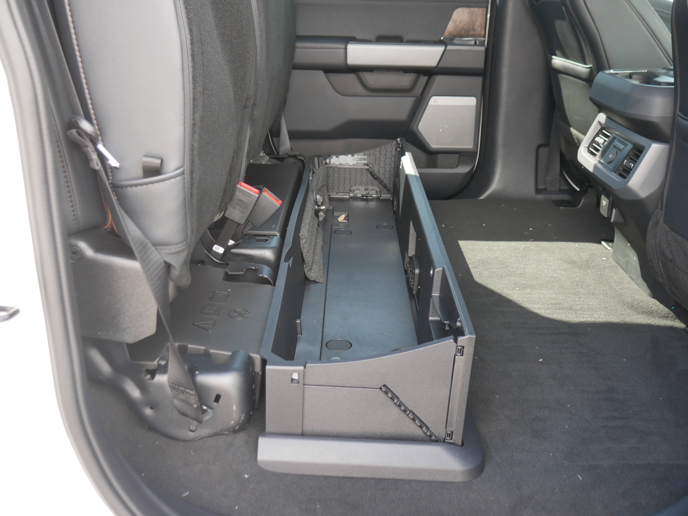 New 2025 Ford F250 Lariat w/ Lariat Ultimate Package image 34