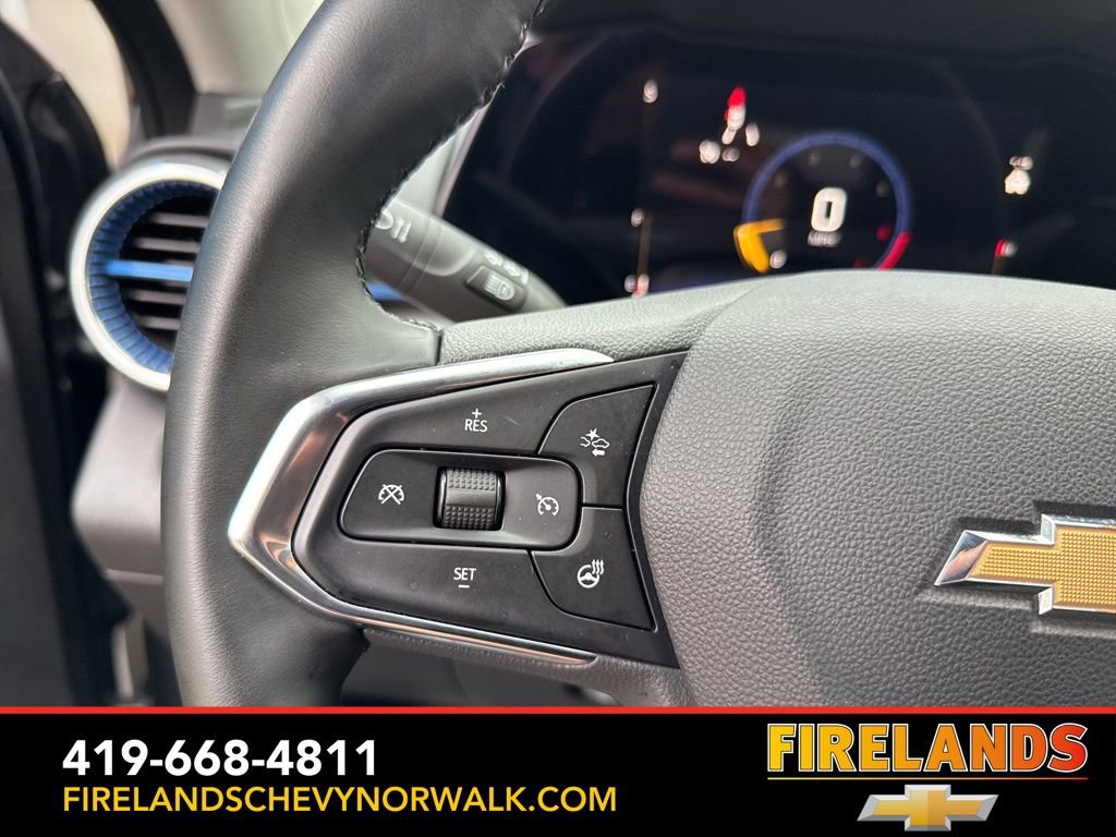 Used 2025 Chevrolet Trax LT w/ LT Convenience Package image 13