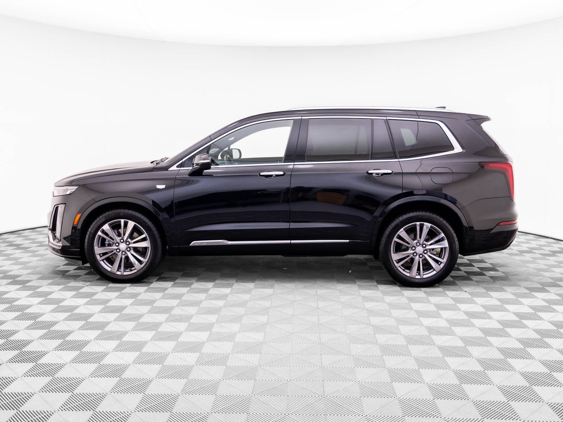 Certified 2025 Cadillac XT6 Premium Luxury w/ Platinum Package AWD/4WD image 2
